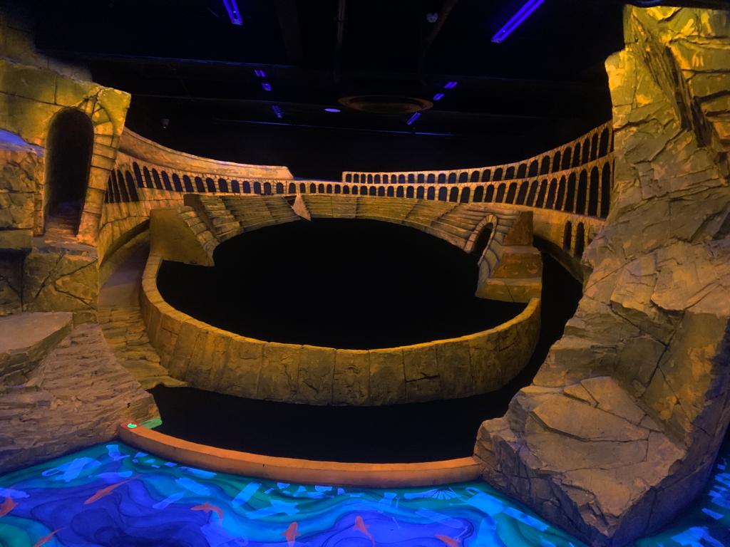 Blacklight mini golf in Haifa