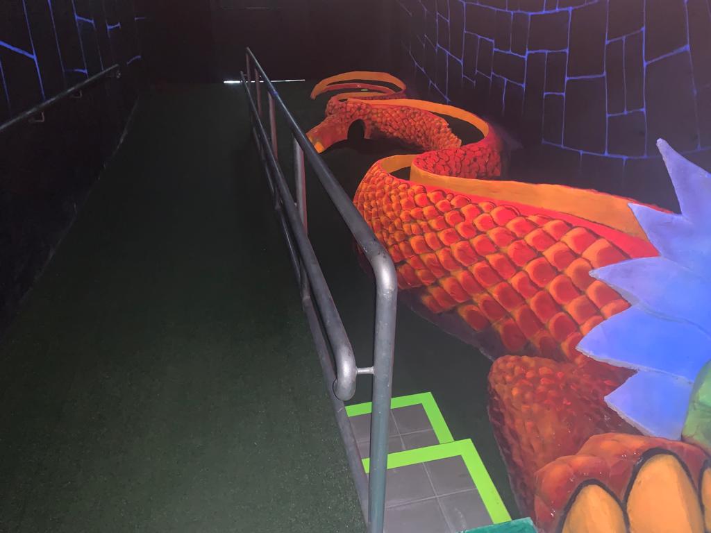 Blacklight mini golf in Haifa