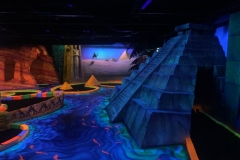 Blacklight mini golf in Haifa